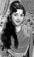 சிரிக்கச் சொன்னார்; பயந்துவிட்டேன்!