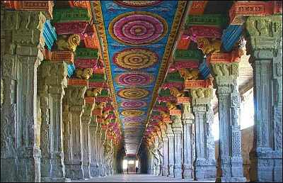 கேள்வி - பதில்: பெண்கள் அங்கப் பிரதட்சணம் செய்யலாமா?