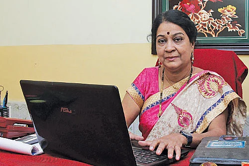 ஆதரவற்றவர்களுக்கு அரவணைப்பு... மாணவர்களுக்கு பிராக்டிக்கல் பயிற்சி!