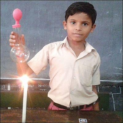 காற்றின் தன்மைகள் அறிந்துகொள்ளும் சில சோதனைகள்…