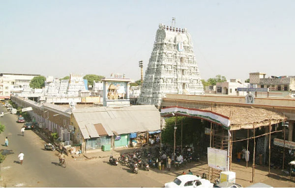 உங்கள் ராசிக்கு உகந்த கோயில்கள்!