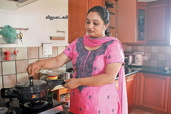 உள்ளம் கேட்குமே... 'மோர்மிளகா'!