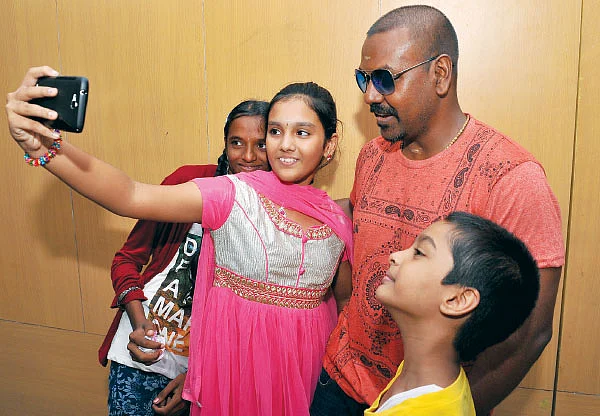 பக்கா மாஸ் லாரன்ஸ் கதை!