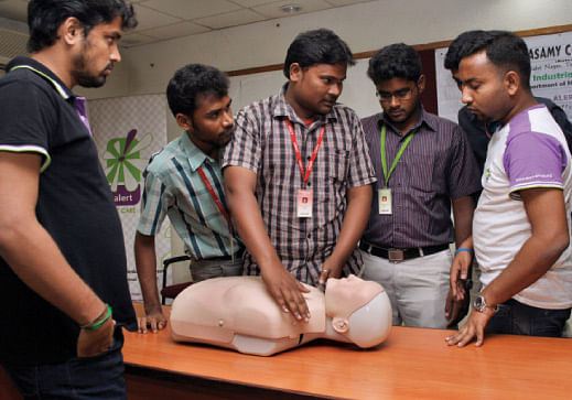 முதல் உதவி செய்வது எப்படி?