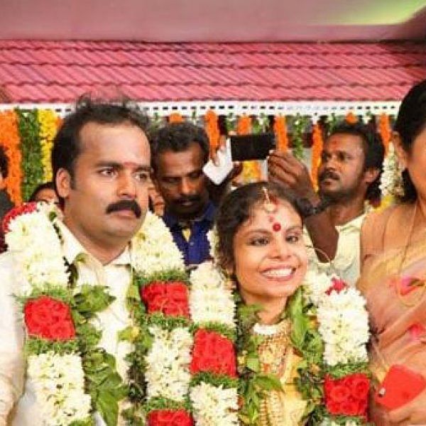 திருமணத்தின்போது வைக்கம் விஜயலட்சுமி