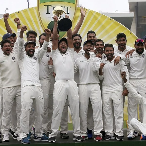 ஓர் இந்திய கிரிக்கெட் ரசிகனுக்கு இதைவிட வேறென்ன வேண்டும்... #AUSvIND
