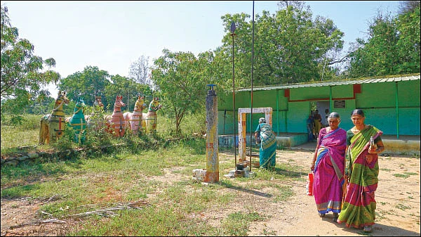 உறவுகளை ஒன்று சேர்க்கும் வனபோஜனம்!