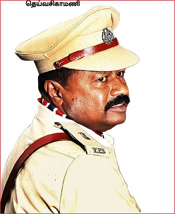 குற்றவாளிகளுக்கு ஸ்கெட்ச் போட்டுக் கொடுத்தாரா எஸ்.பி? - புதுச்சேரி பயங்கரம்
