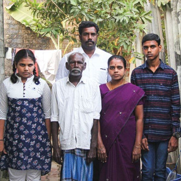 தமிழ்ச் சமூகத்தின் தியாகம் தள்ளுவண்டியில்!