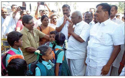 வசந்தகுமார் ஆஸ்திரேலிய பறவை... பொரிந்துதள்ளும் பொன்.ராதாகிருஷ்ணன்!