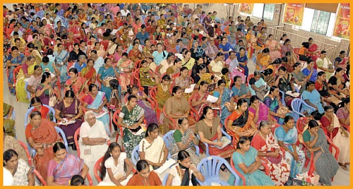 திறந்தது கண்கள் மட்டுமல்ல்... மனதும் !