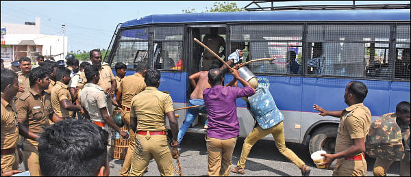 ரஜினிக்கு ஒரு கடிதம்! - போராடினால் சமூக விரோதியா?