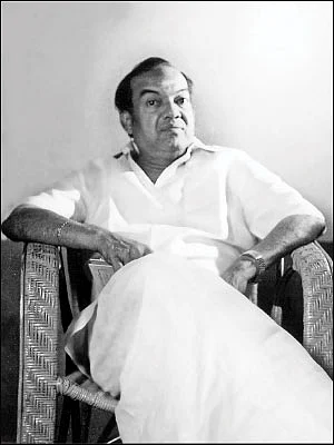 அந்த அரியாசனம் அப்படியே இருக்கிறது - பாலு சத்யா