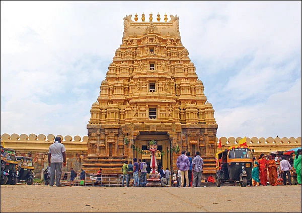 ஸ்ரீரங்கப்பட்டணம் - ‘ஆதி அரங்கனின் பாதம்பணிகிறாள் காவிரி!’