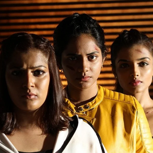 ஐஸ்வர்யா தத்தா, வரலக்ஷ்மி நடிக்கும் 'கன்னித்தீவு' படத்தின் ஷூட்டிங் ஸ்பாட் புகைப்படங்கள்