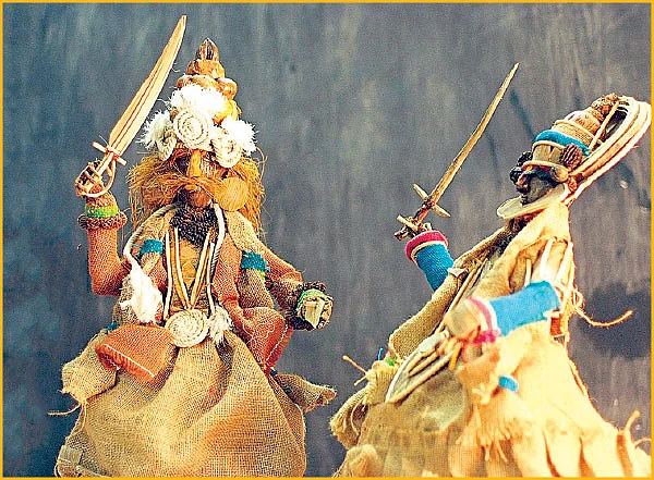 சின்னக் குச்சியும் வண்ணக் கலையாகும்!