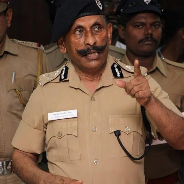 `ஒரு வருஷம் ஆகுது, ஒரு செங்கல்லைக்கூட எடுத்துவைக்கல!'- தமிழக அரசு மீது பாயும் பொன். மாணிக்கவேல்