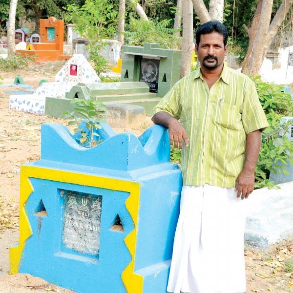 புதையுண்டு போகவில்லை மனிதம்! - தெய்வத்தான் ஆகாதெனினும்!