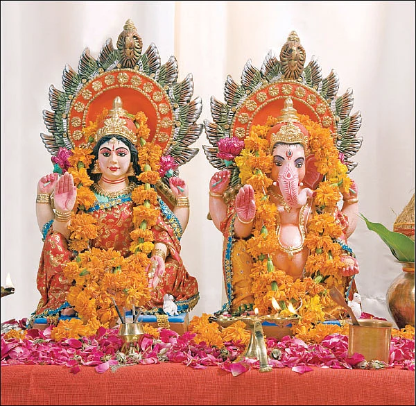 கேள்வி பதில் - கோபுரத்தைத் தரிசித்தால் போதுமா?