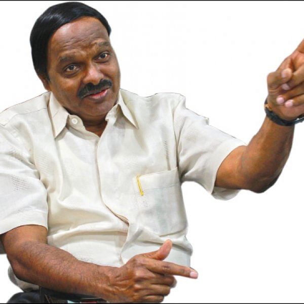 ரஜினியிடம் எம்.ஜி.ஆரைப் பார்க்கிறேன்!