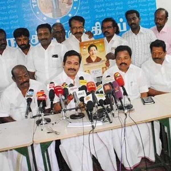 குமார்!? - திருச்சி அ.தி.மு.க. புகைச்சல்