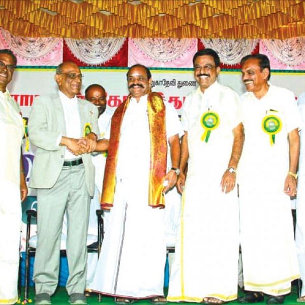 சாதி அமைப்பு நடத்திய மாநாடு... சர்ச்சையில் சிக்கிய அமைச்சர்!