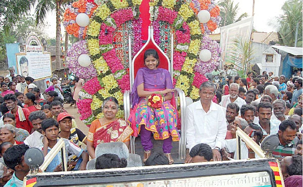 'சி.ஏ.' பெண்ணை சீராட்டும் சொந்த கிராமம்!