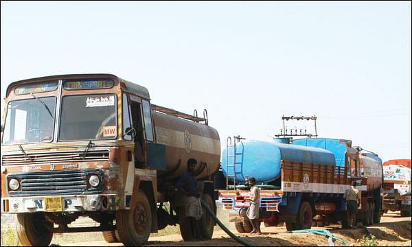 வெளியிலிருந்து வாங்கும் தண்ணீருக்கு ஜி.எஸ்.டி செலுத்த வேண்டுமா?