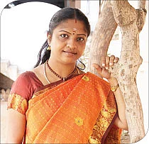 மேடையில் பேசிடும் மெல்லிய புயல்கள்!