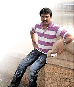 "அஞ்சு பைசாவுக்கு ரெண்டு ஆரஞ்சு மிட்டாய்!"