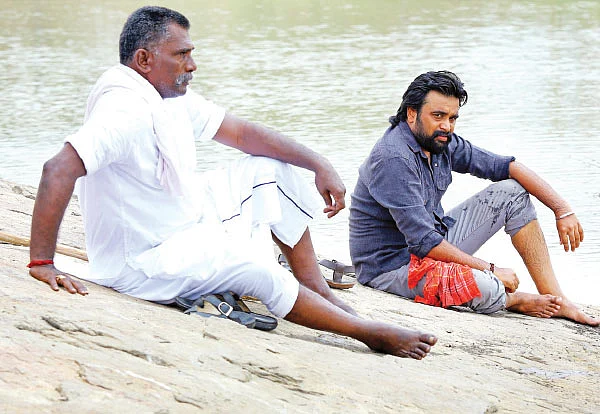 “ ‘ஸ்மைலி’ நிகிலா... ‘அம்மா’ ஐஸ்வர்யா... ‘தங்கை’ அபிநயா!” - சசி ஃபேவரிட்ஸ்