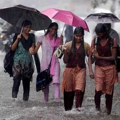 கனமழை: புதுச்சேரியில் பள்ளி, கல்லூரிகளுக்கு இன்று விடுமுறை!