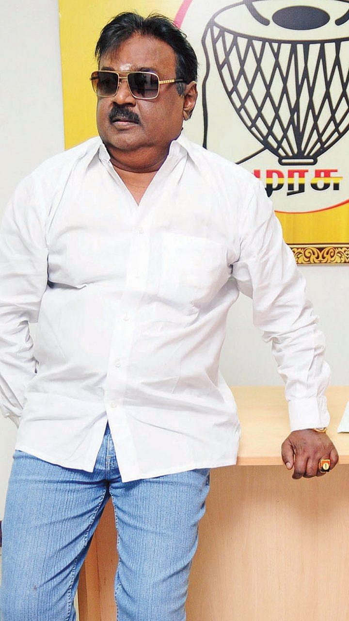 “நடக்கற காமெடிகளை கூலா வேடிக்கை பார்த்துக்கிட்டிருக்கேன்!”