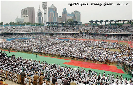 இலக்கியவாதிகள்... பத்திரிகையாளர்கள்... ஐ.ஏ.எஸ். அதிகாரிகள்!