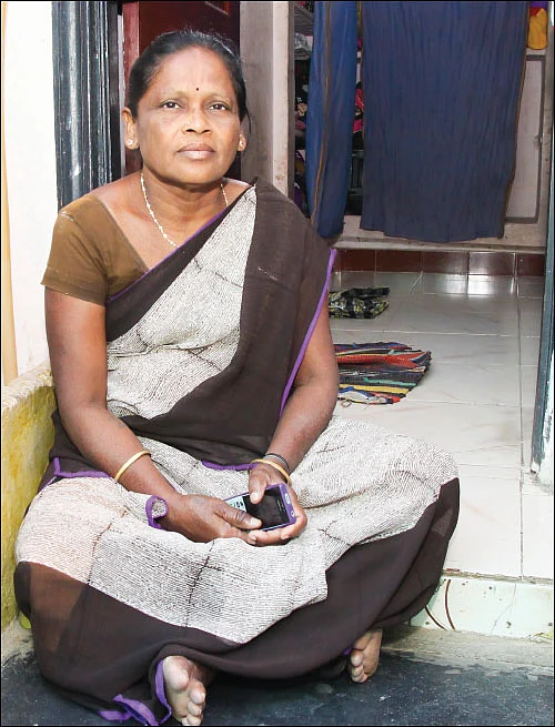 ரஜினி கொடுத்த அஞ்சாயிரம் ரூபாயை மறக்க மாட்டேன்! - கரகாட்டக் கலைஞர் ஞானாம்பாள்