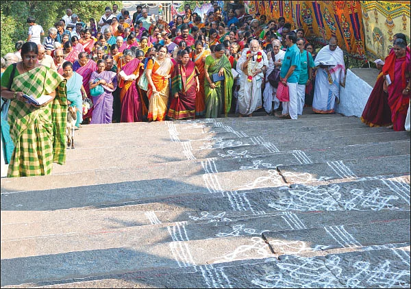 ‘சொல்லச் சொல்ல இனிக்குதடா...’