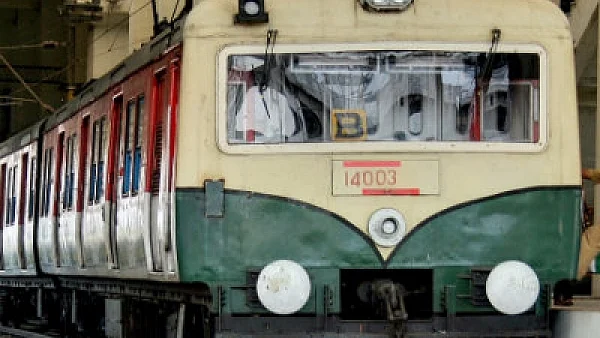 கடற்கரை - வேளச்சேரி பறக்கும் ரயில் சேவை