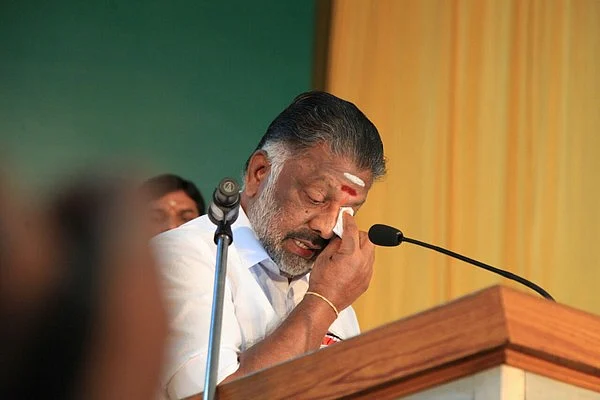 பொதுச் செயலாளராக சசிகலாவை தேர்வு செய்துள்ளோம்: முதல்வர் ஓபிஎஸ் தகவல்