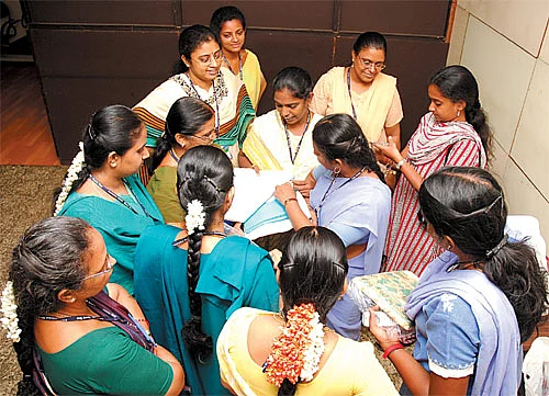 ஒரு நாள் முதலாளி - ஃபேன்ஸி பாசி வாங்கலியோ...