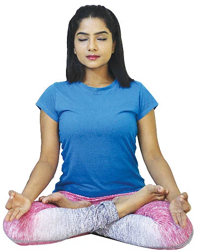 முதுமையைத் தாமதமாக்கும் ஃபேஷியல் யோகா