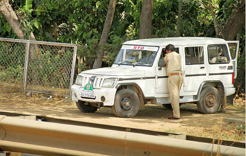 விசில் அதிகாரிகள் !