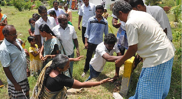 மரத்தடி மாநாடு: பெட்ரோல், டீசலுக்கு மானியம் கிடைக்குமா? - எதிர்பார்ப்பில் விவசாயிகள்!