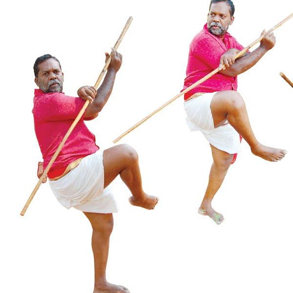 “இலக்கியவாதிகள் போராட்டங்களில் முன் நிற்க வேண்டும்!”