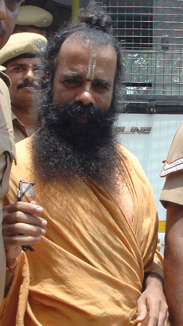 “முன்விடுதலையைத் தடுக்க கவர்னர் மாளிகை சூழ்ச்சி!” - வேலூர் சிறையில் கதறும் முருகன்...