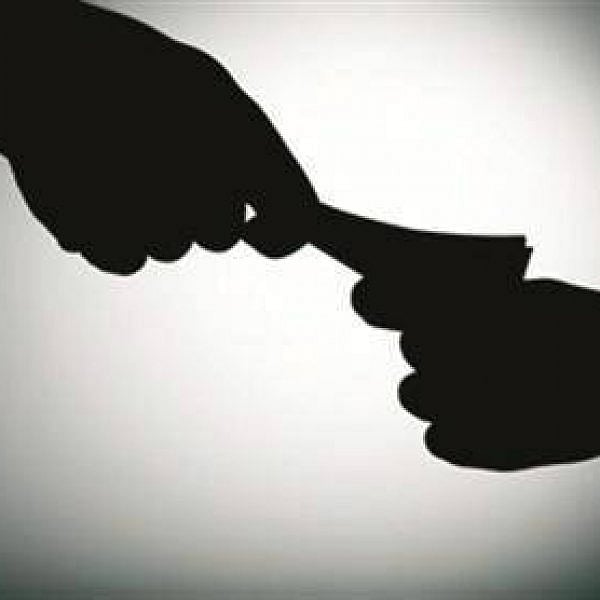 தர்மபுரி: பட்டா பெயர் மாற்ற விவகாரத்தில் 1000 ரூபாய் லஞ்சம் - சிக்கிய விஏஓ!