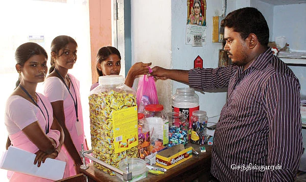 காலேஜுக்குள் சூப்பர் மார்க்கெட் !