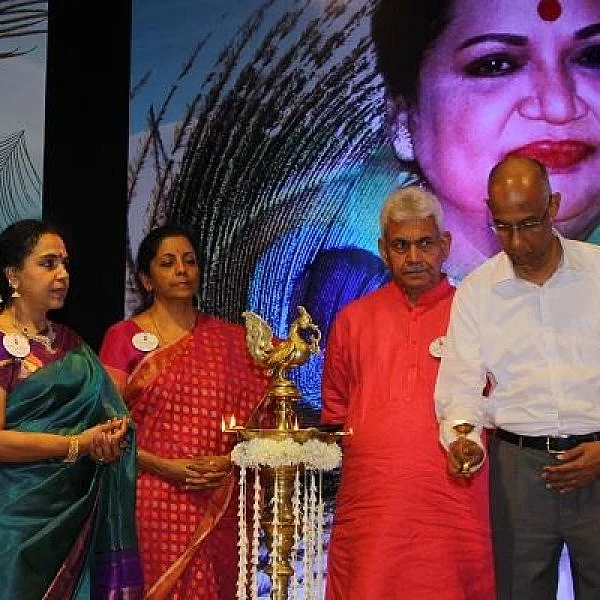 ``தமிழ்நாடு அதிர்ஷ்டம் நிறைந்த மாநிலம்!'' - எம்.எல்.வி இசை விழாவில் நிர்மலா சீதாராமன்