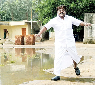 விஜயகாந்த் பதவி பறிபோகுமா?