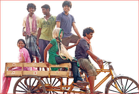 பசங்களை அழுத்தினா அதிரடிப்பாங்க!