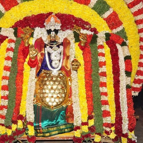 கோட்டை மாரியம்மன் கோயில் மாசித்திருவிழா! - அம்மனின் தசாவதாரம்